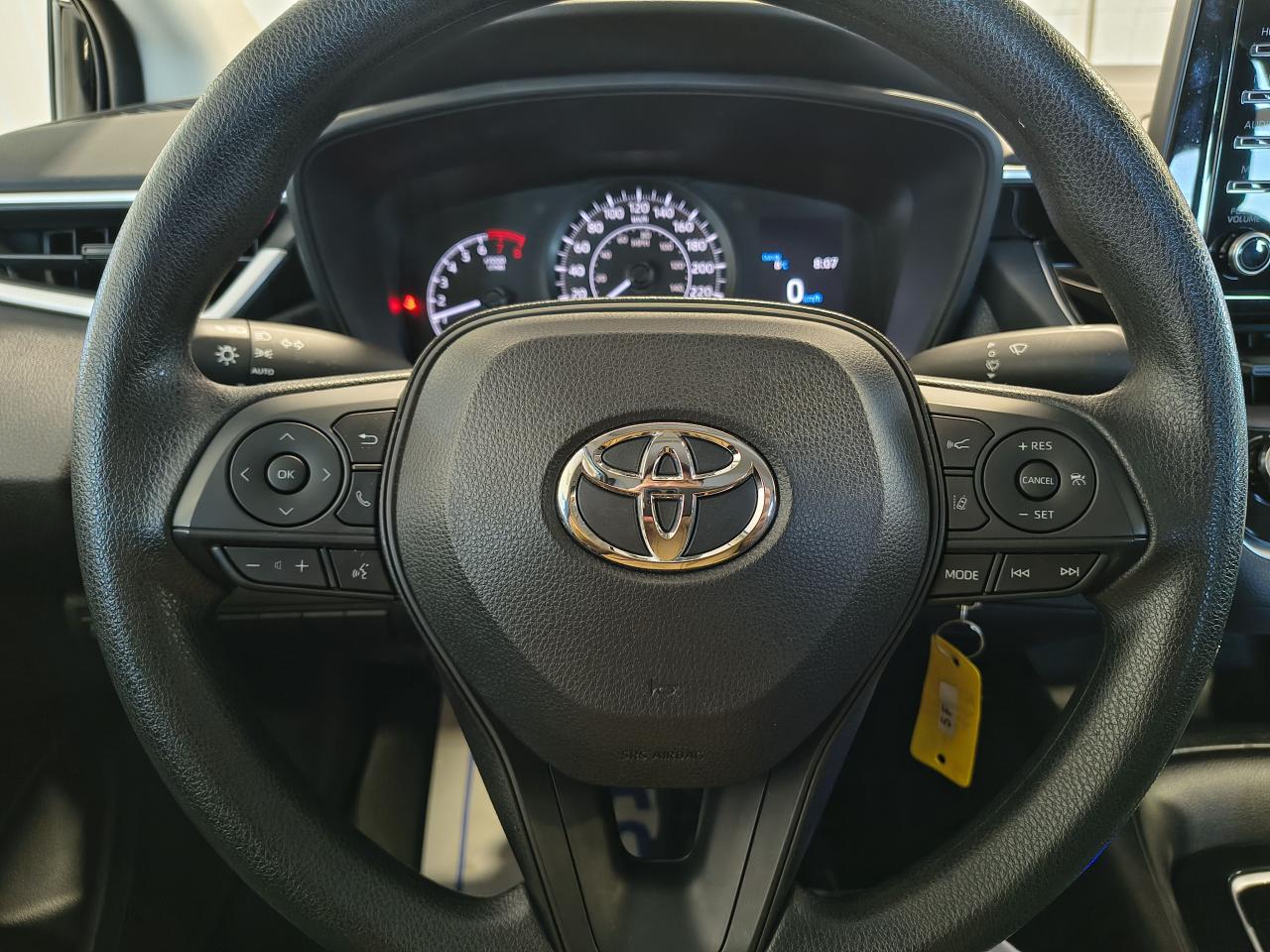 2021 Toyota Corolla L Photo0