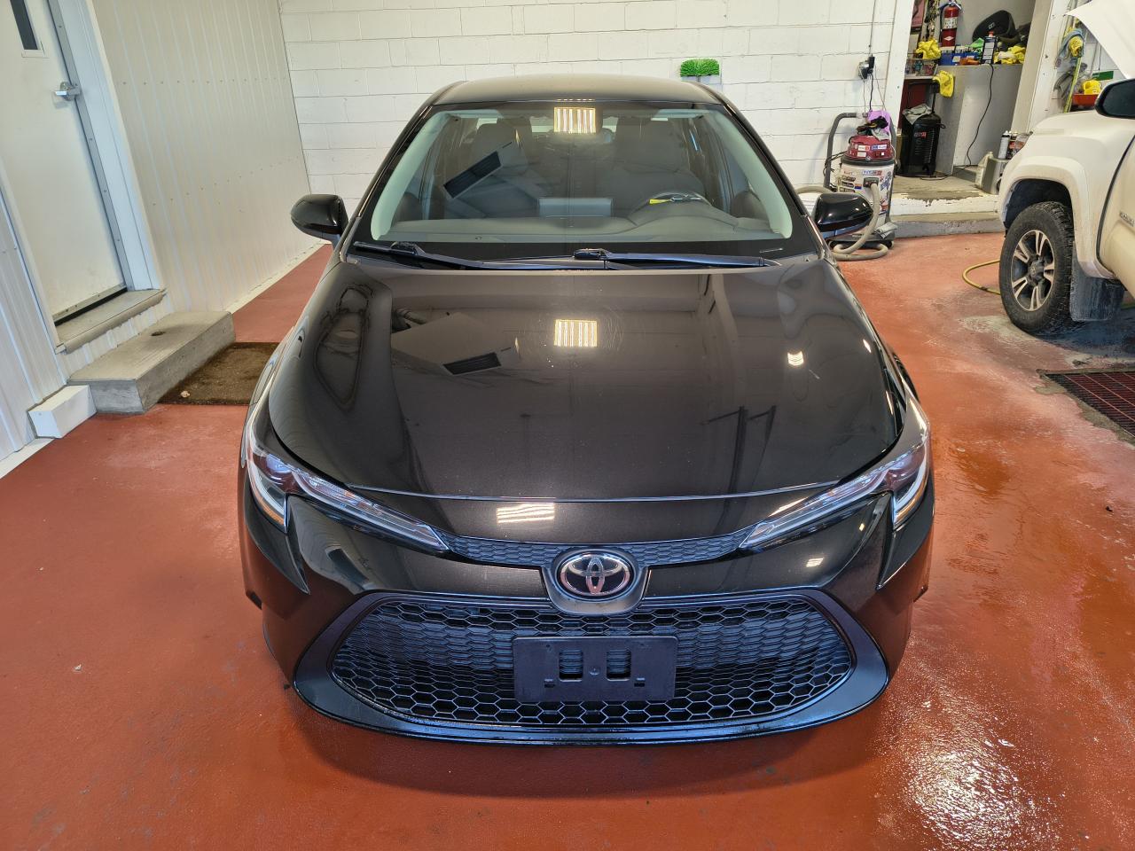 2021 Toyota Corolla L Photo0