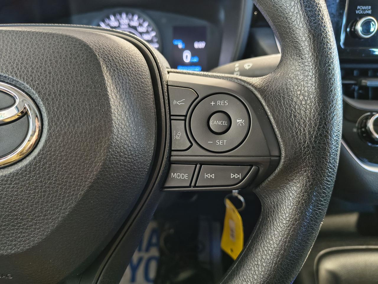 2021 Toyota Corolla L Photo0