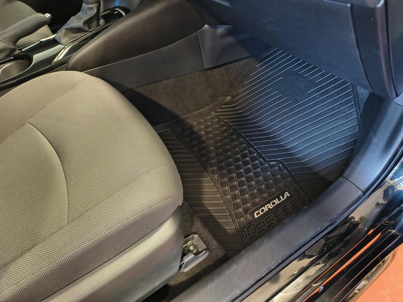 2021 Toyota Corolla L Photo0