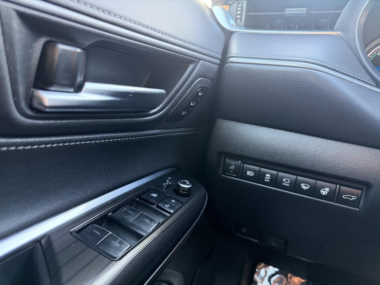 2021 Toyota Venza LIMITED AWD Photo