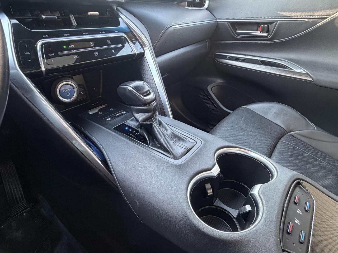 2021 Toyota Venza LIMITED AWD Photo