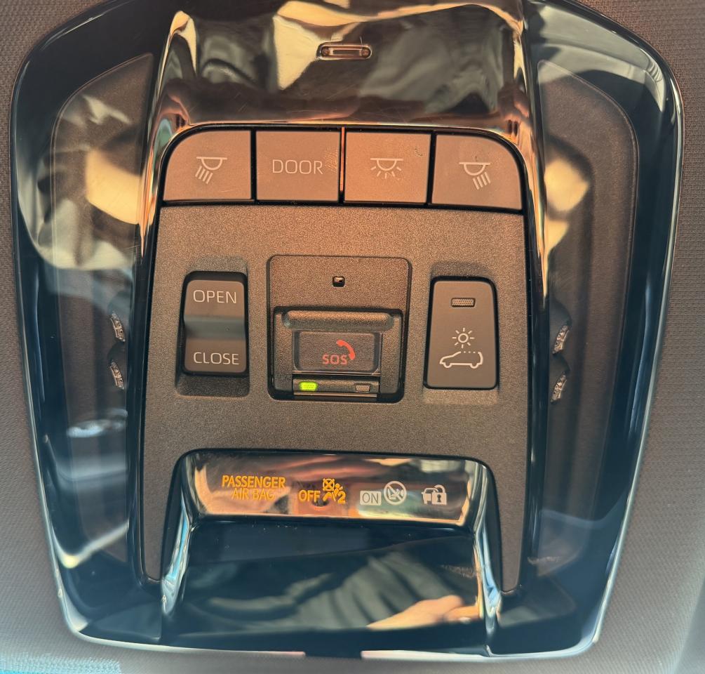 2021 Toyota Venza LIMITED AWD Photo