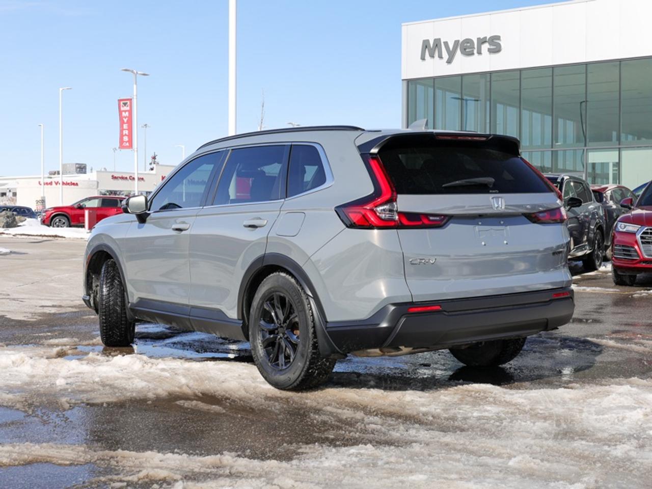 2023 Honda CR-V Sport  2 SETS OF RIMS/TIRES!! Photo3