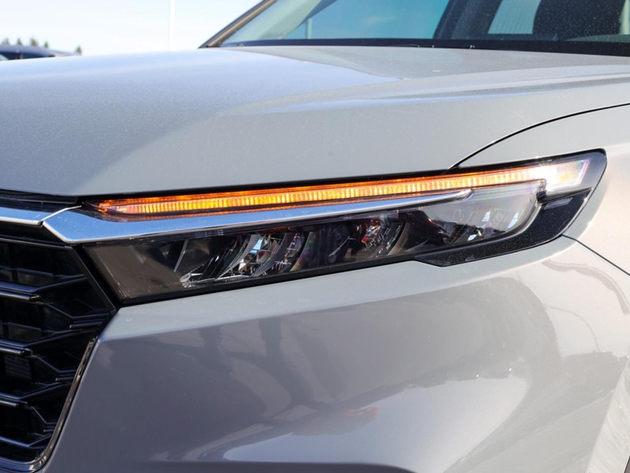 2023 Honda CR-V Sport  2 SETS OF RIMS/TIRES!! Photo