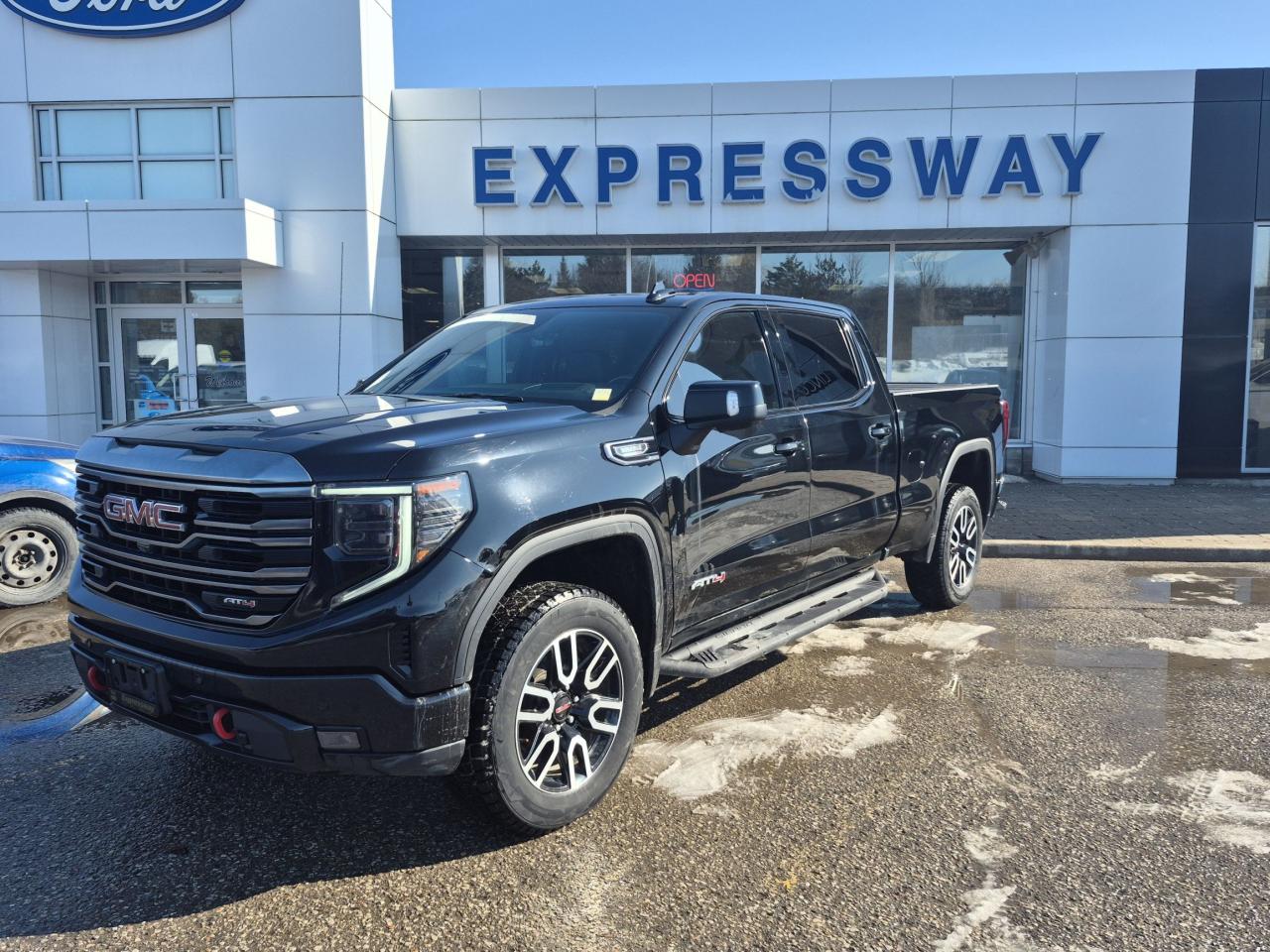 2024 GMC Sierra 1500 3L DIESEL! AT4, LEATHER, SUNROOF, 20'S, TECH PACK! Photo0
