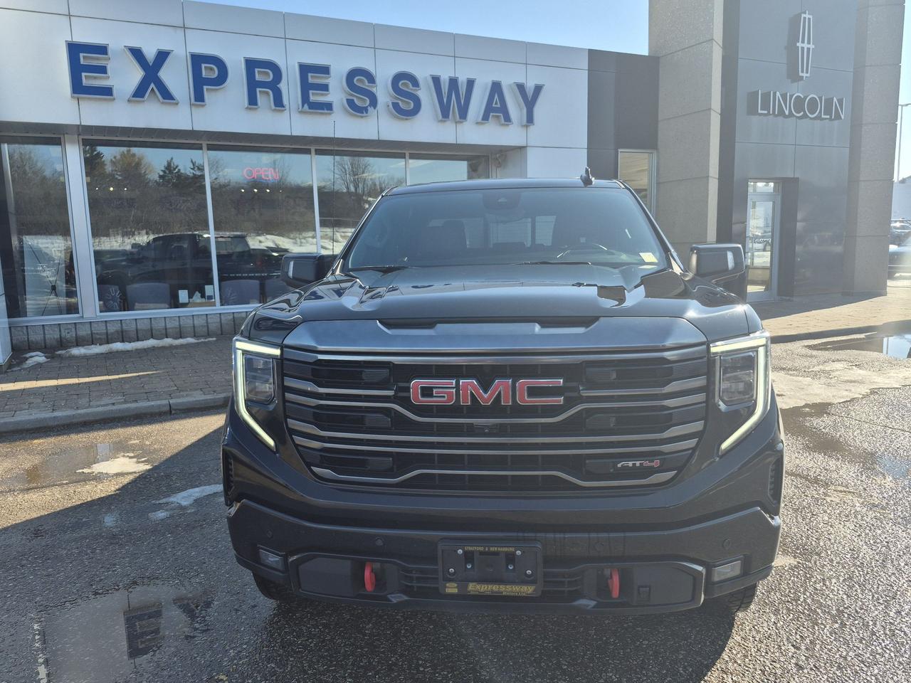2024 GMC Sierra 1500 3L DIESEL! AT4, LEATHER, SUNROOF, 20'S, TECH PACK! Photo
