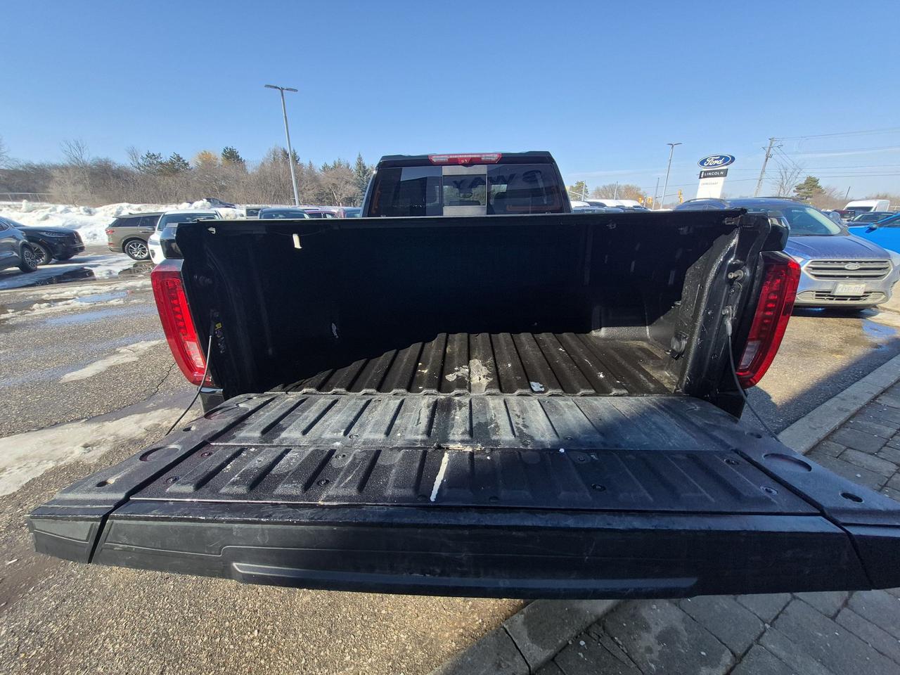 2024 GMC Sierra 1500 3L DIESEL! AT4, LEATHER, SUNROOF, 20'S, TECH PACK! Photo