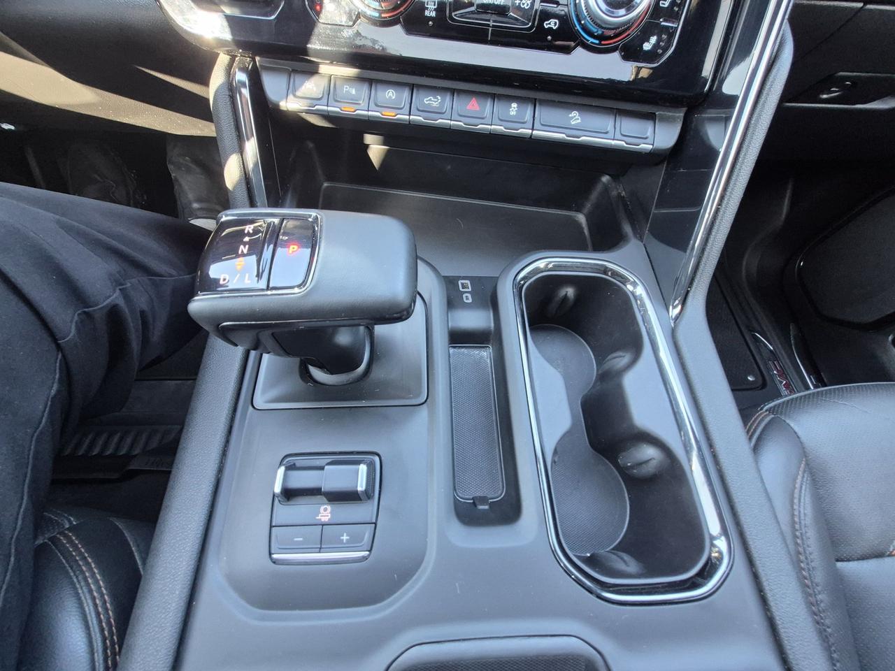 2024 GMC Sierra 1500 3L DIESEL! AT4, LEATHER, SUNROOF, 20'S, TECH PACK! Photo