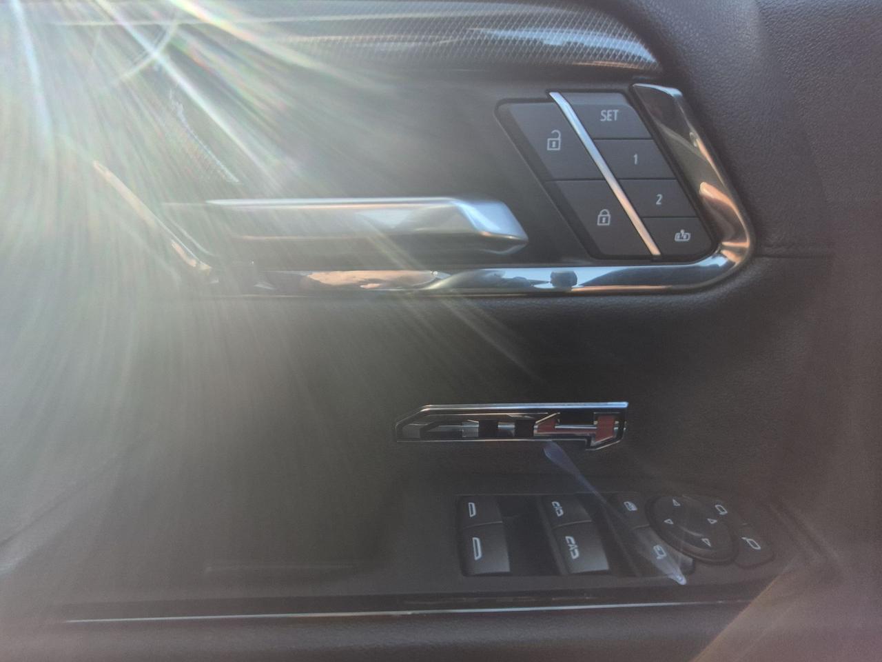 2024 GMC Sierra 1500 3L DIESEL! AT4, LEATHER, SUNROOF, 20'S, TECH PACK! Photo