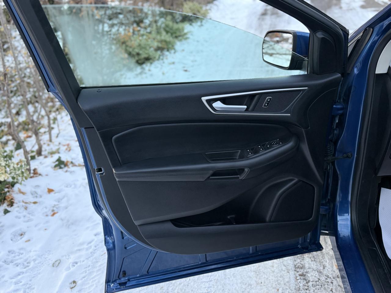 2021 Ford Edge SEL AWD Photo