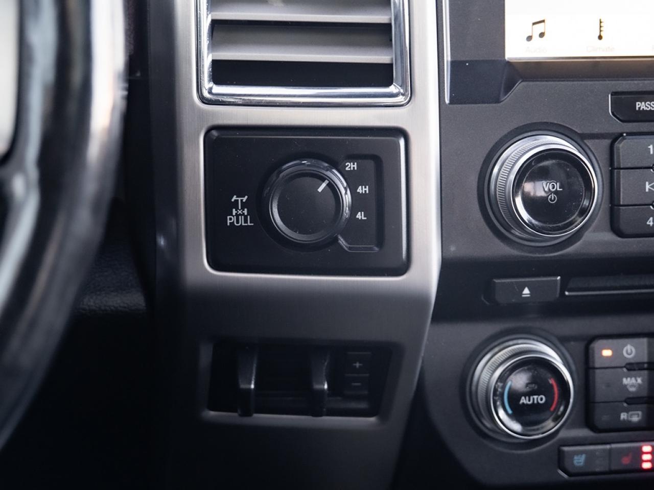 2017 Ford SUPER DUTY F-350 SRW Platinum Photo13