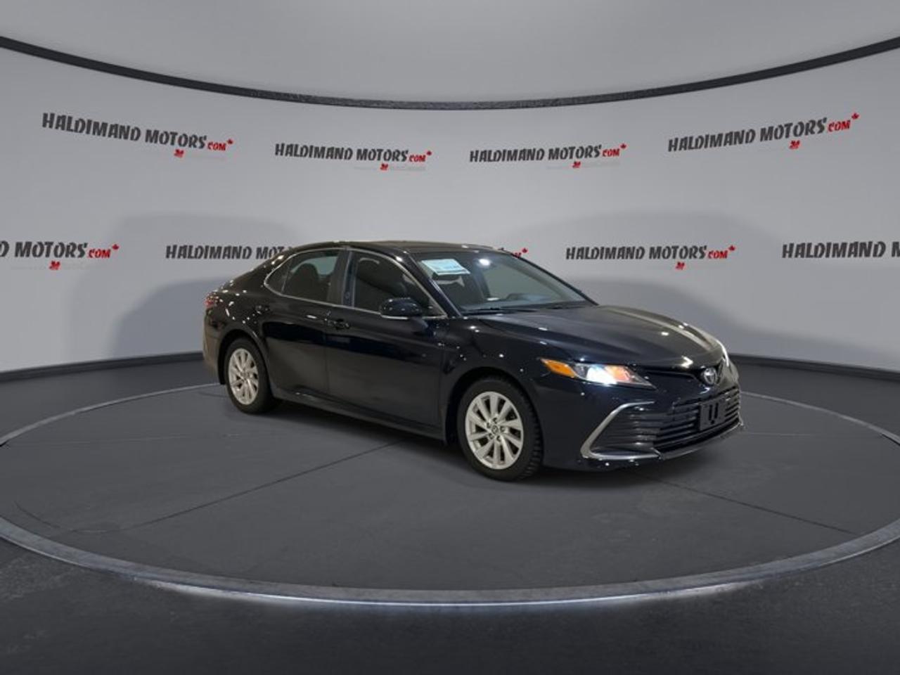 2021 Toyota Camry LE AWD Photo