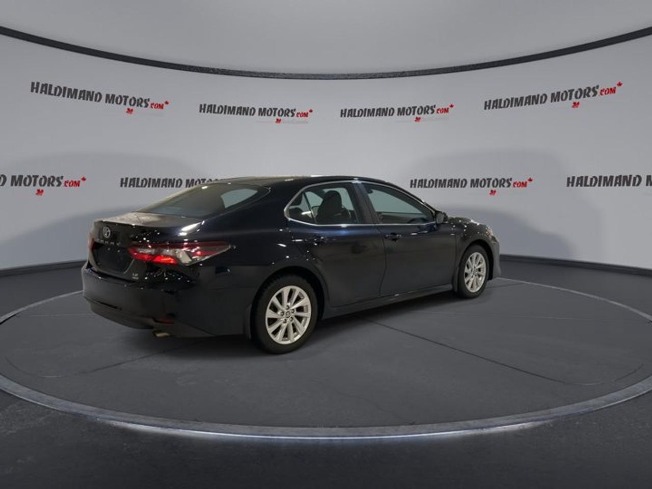 2021 Toyota Camry LE AWD Photo