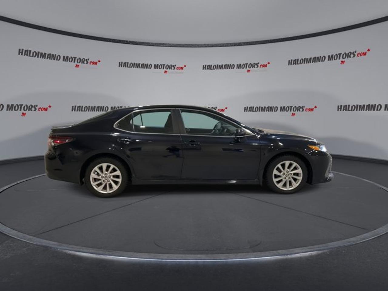 2021 Toyota Camry LE AWD Photo