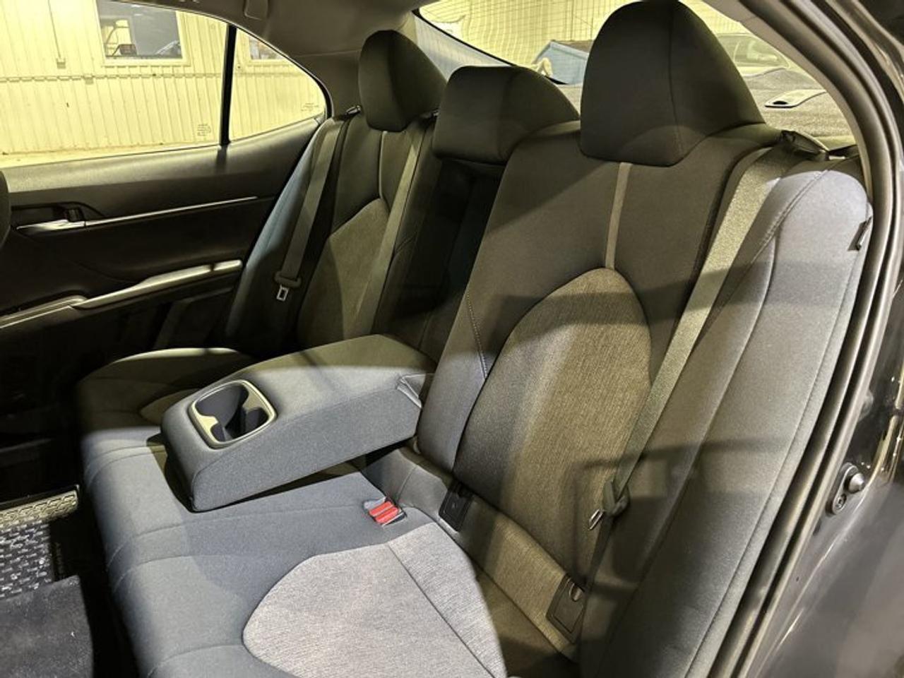 2021 Toyota Camry LE AWD Photo