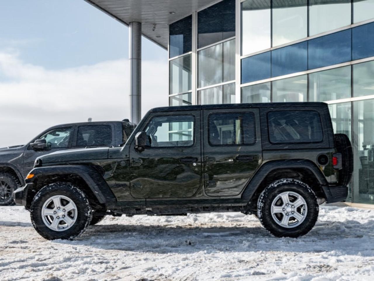 2022 Jeep Wrangler UNLIMITED SPORT Photo
