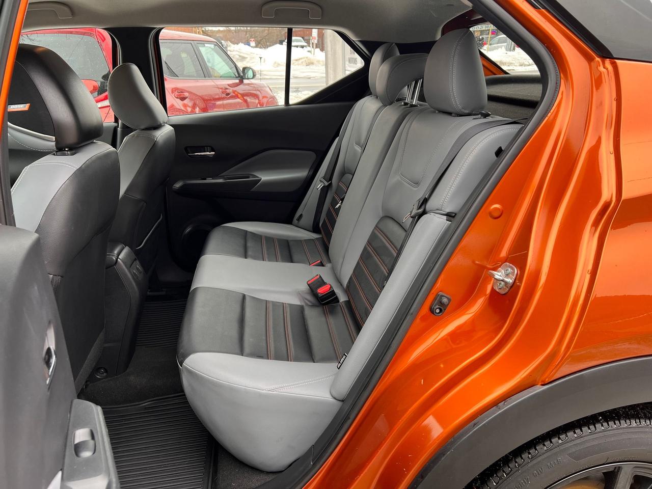 2022 Nissan Kicks SR ONE OWNER NO ACCIDENTS FULLY LOADED WARRANTY Photo