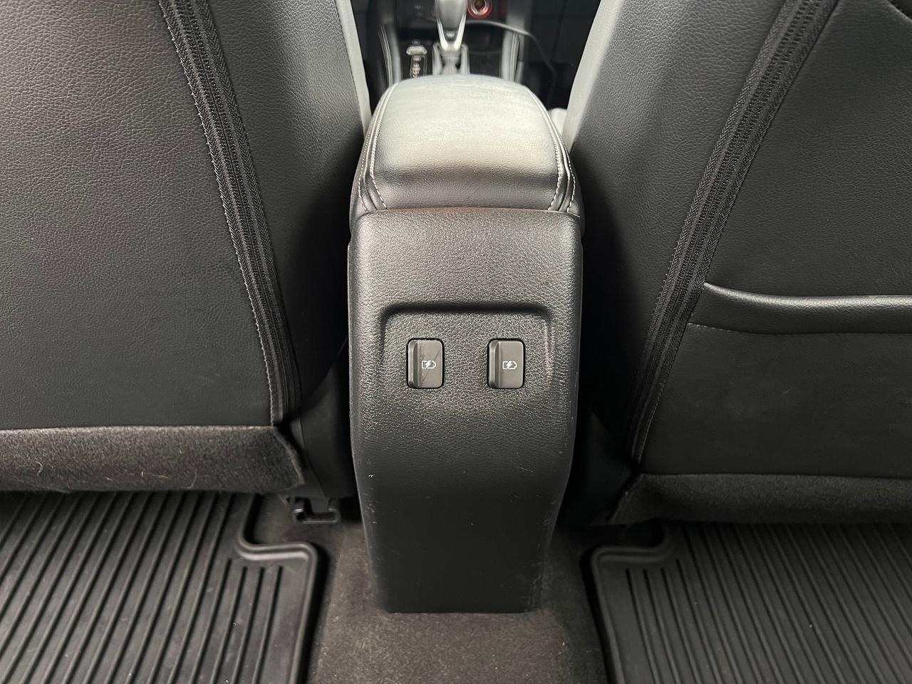 2022 Nissan Kicks SR ONE OWNER NO ACCIDENTS FULLY LOADED WARRANTY Photo