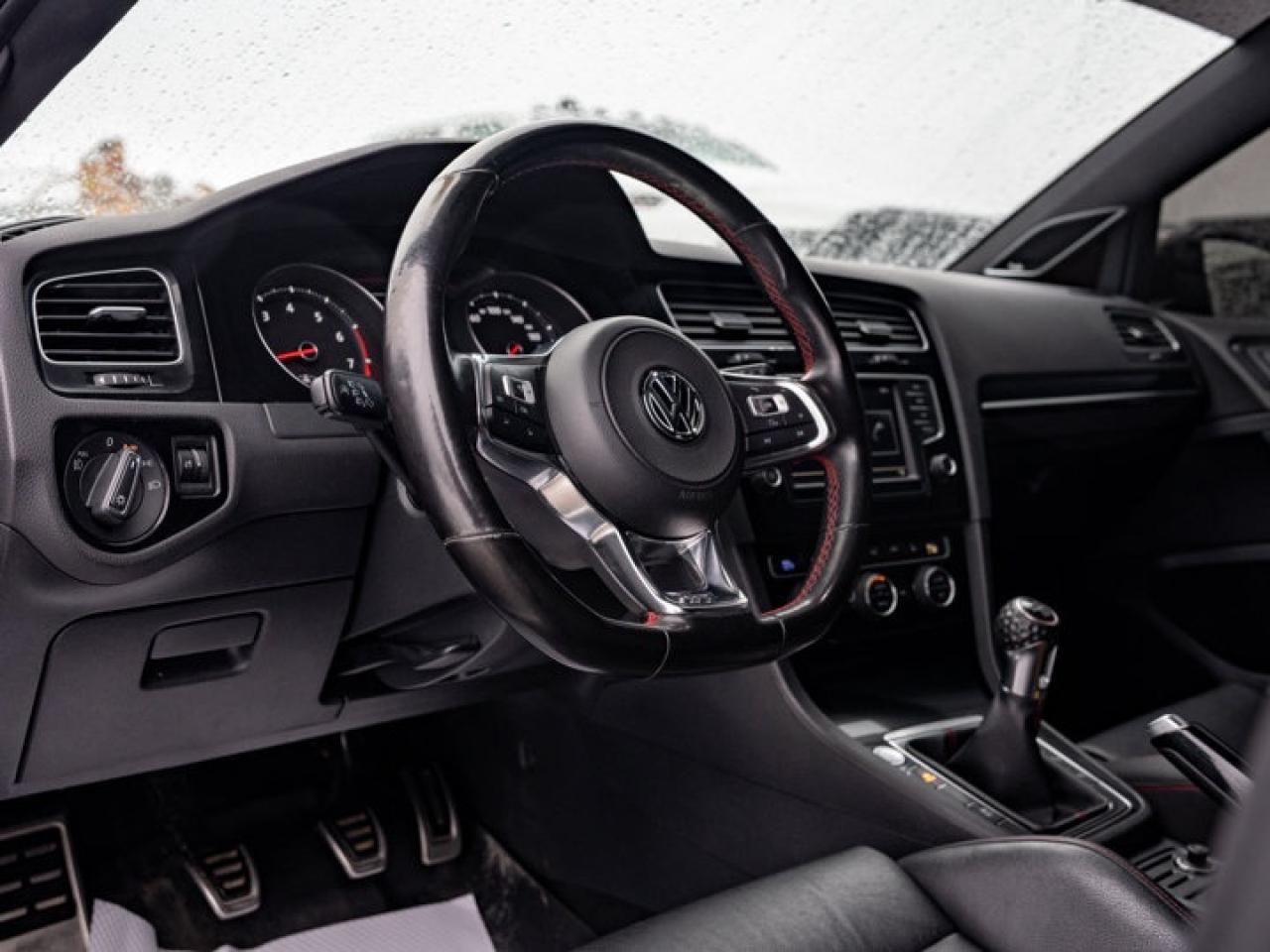 2017 Volkswagen Golf GTI Autobahn Photo