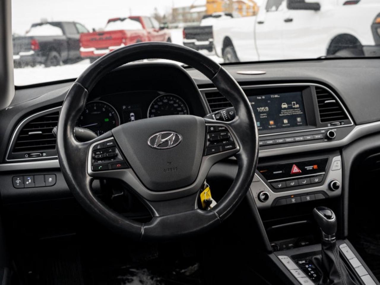 2017 Hyundai Elantra GL Photo2