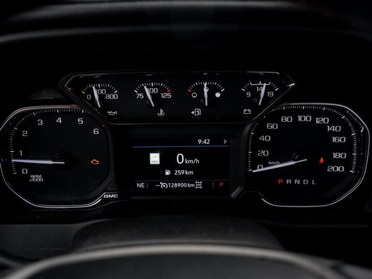 2022 GMC Sierra 1500 Limited AT4 Photo3