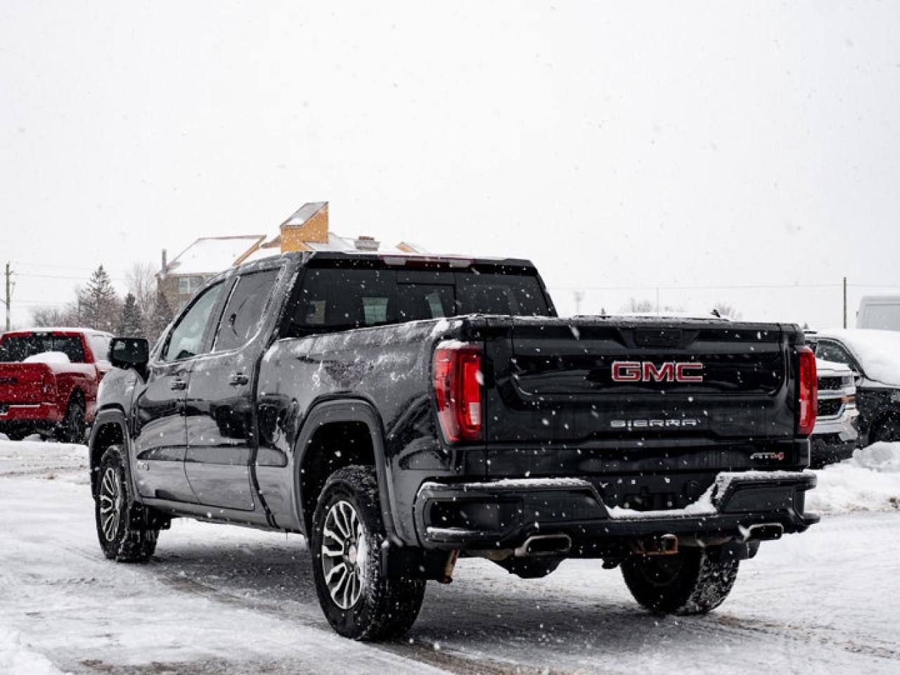 2022 GMC Sierra 1500 Limited AT4 Photo