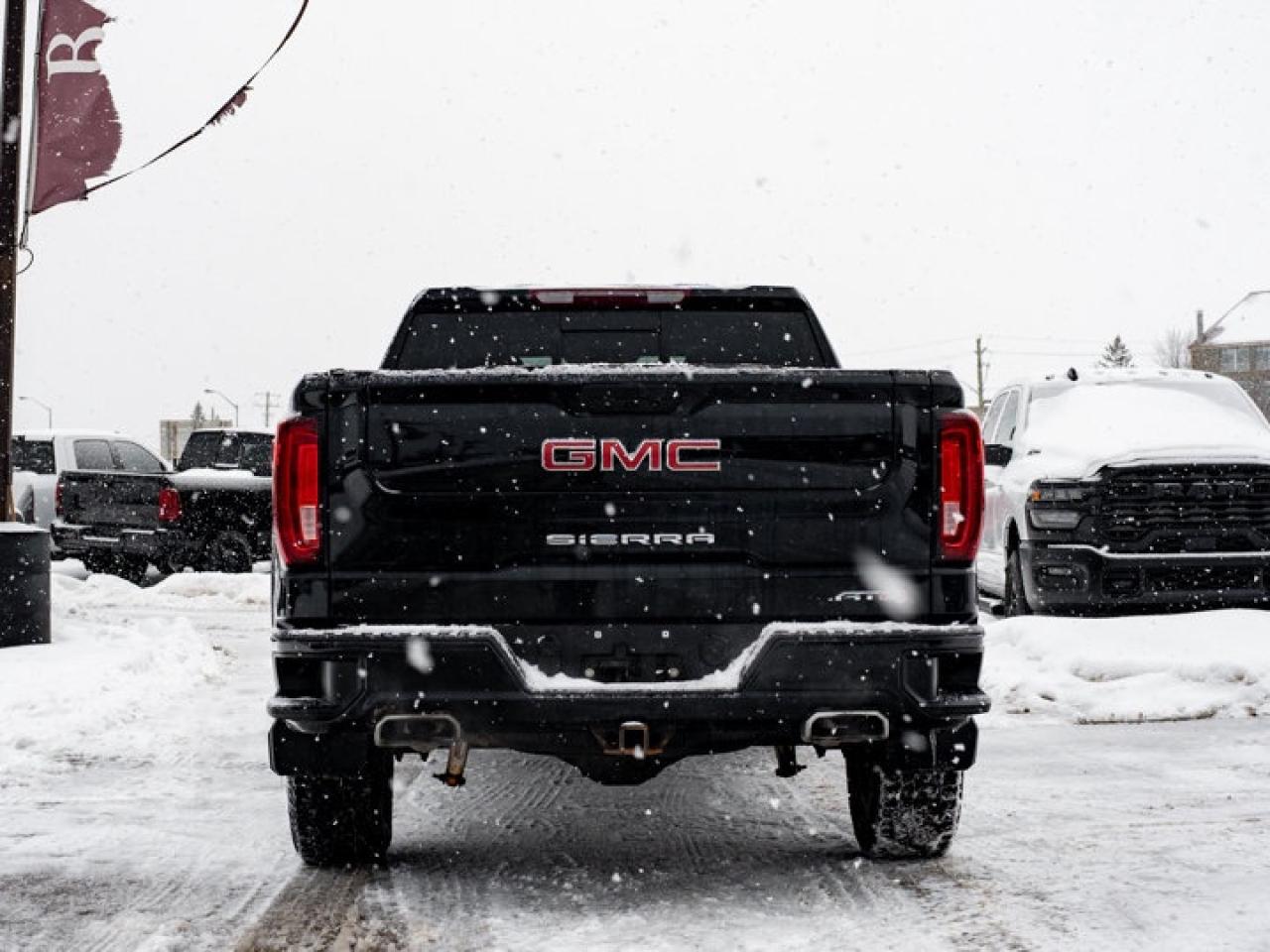 2022 GMC Sierra 1500 Limited AT4 Photo