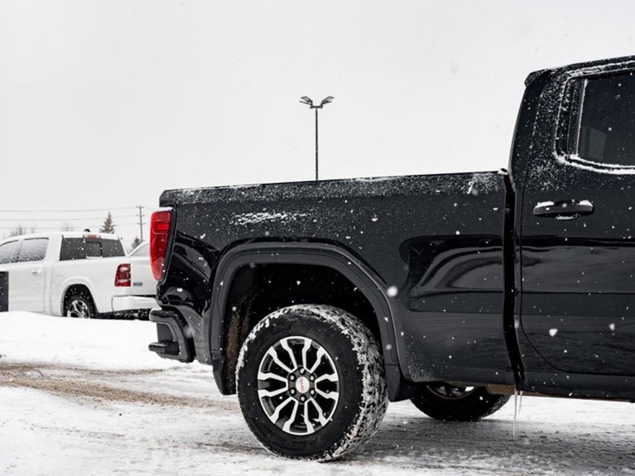2022 GMC Sierra 1500 Limited AT4 Photo