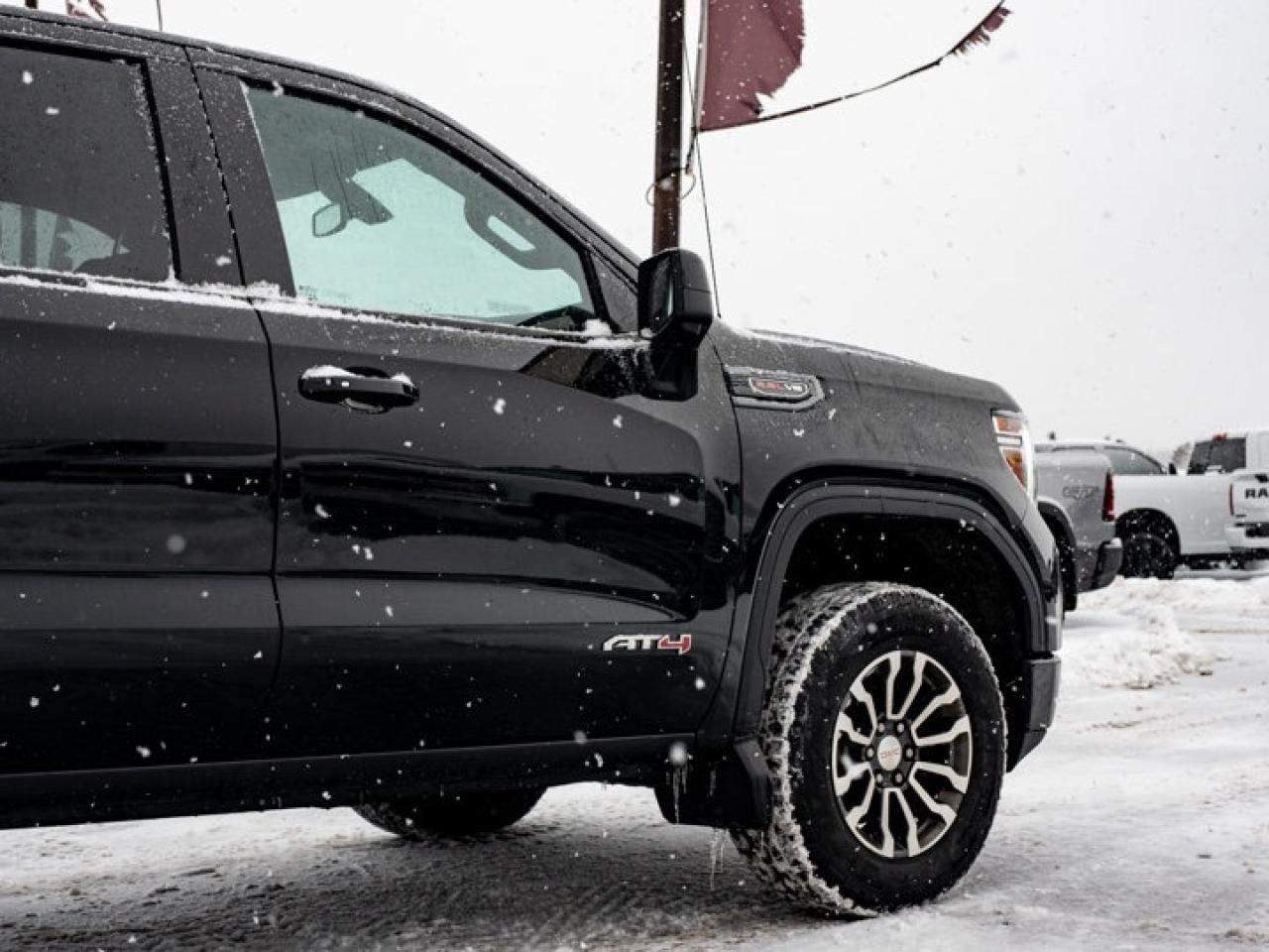 2022 GMC Sierra 1500 Limited AT4 Photo