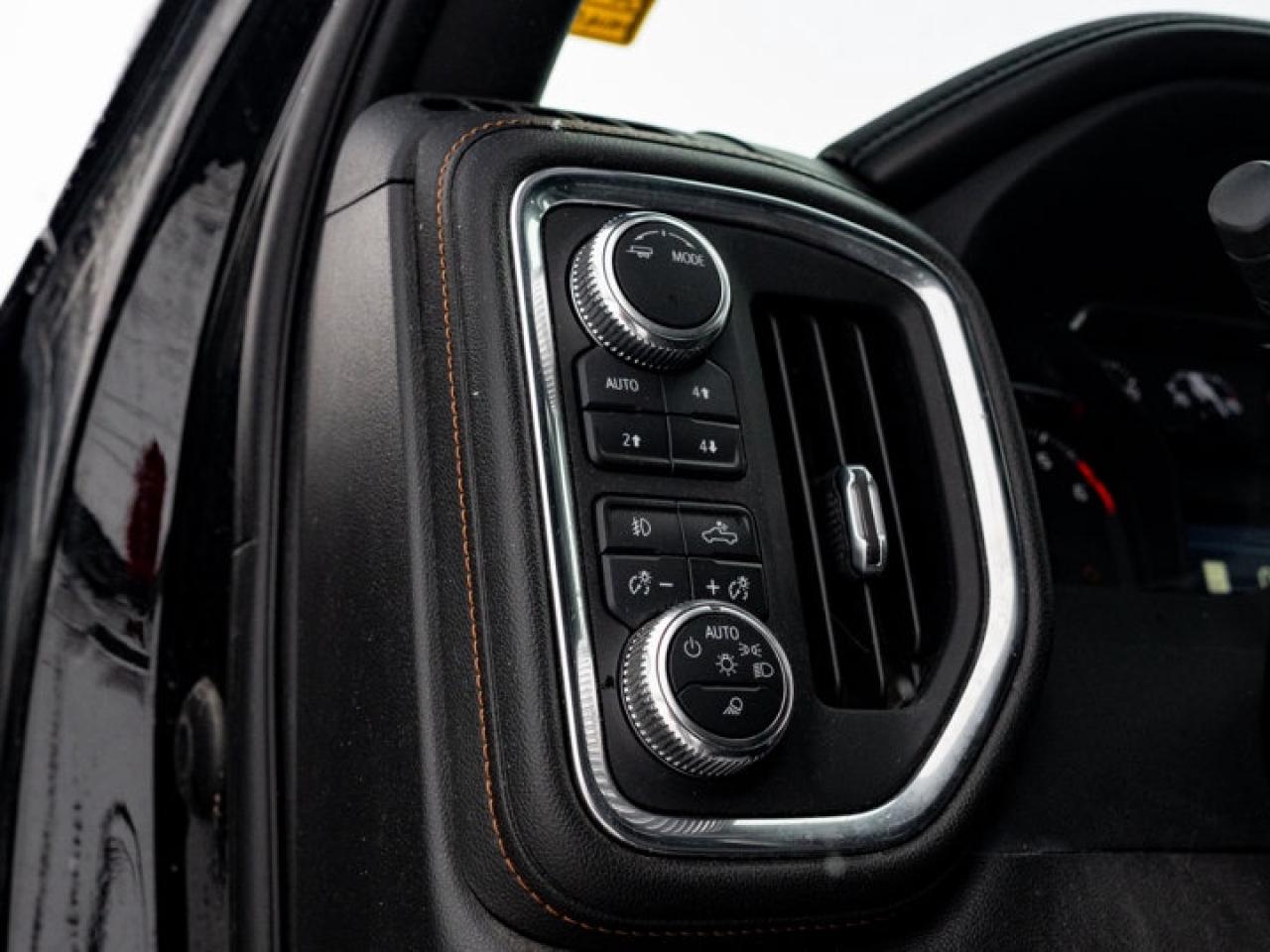 2022 GMC Sierra 1500 Limited AT4 Photo