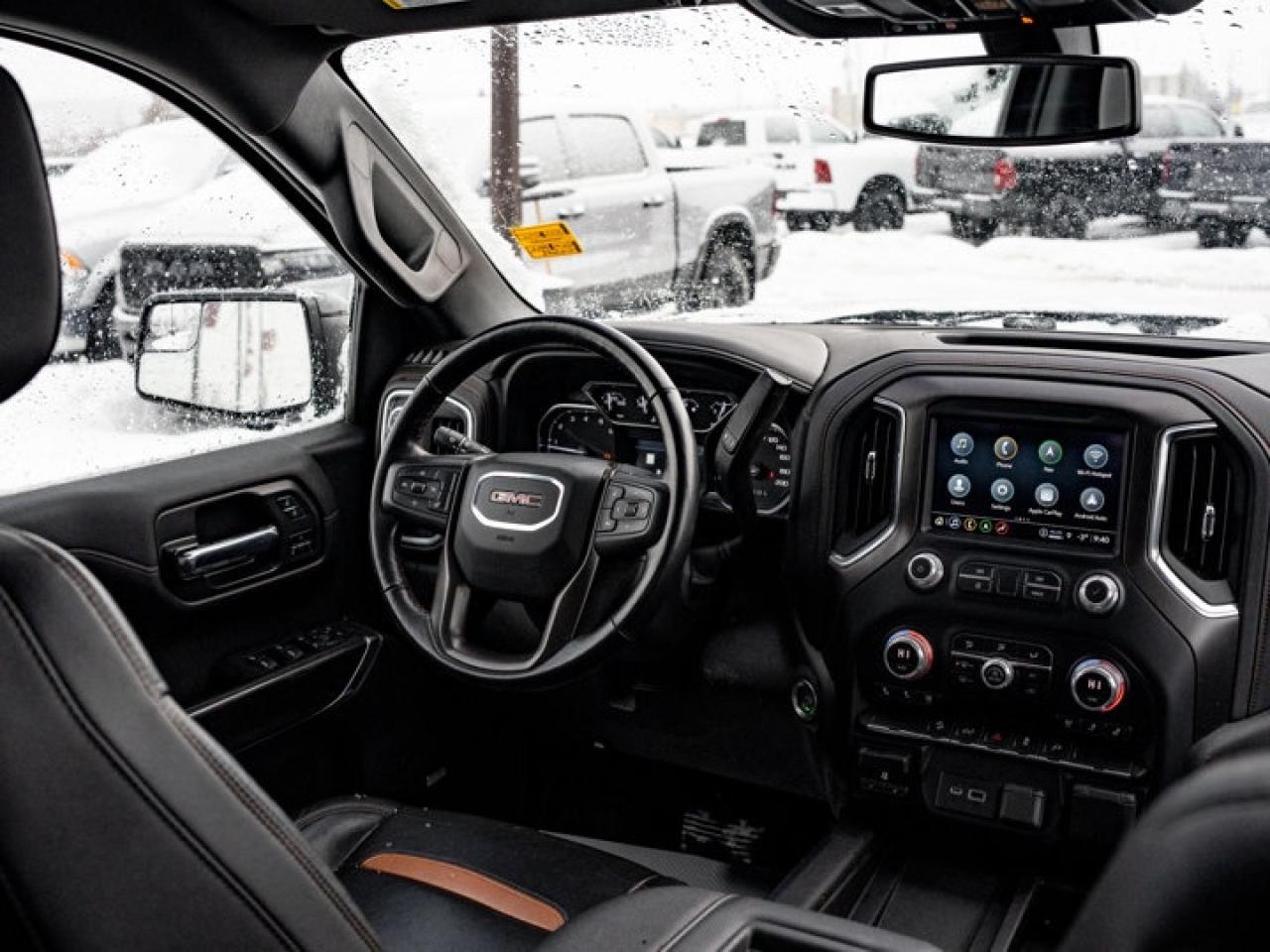 2022 GMC Sierra 1500 Limited AT4 Photo