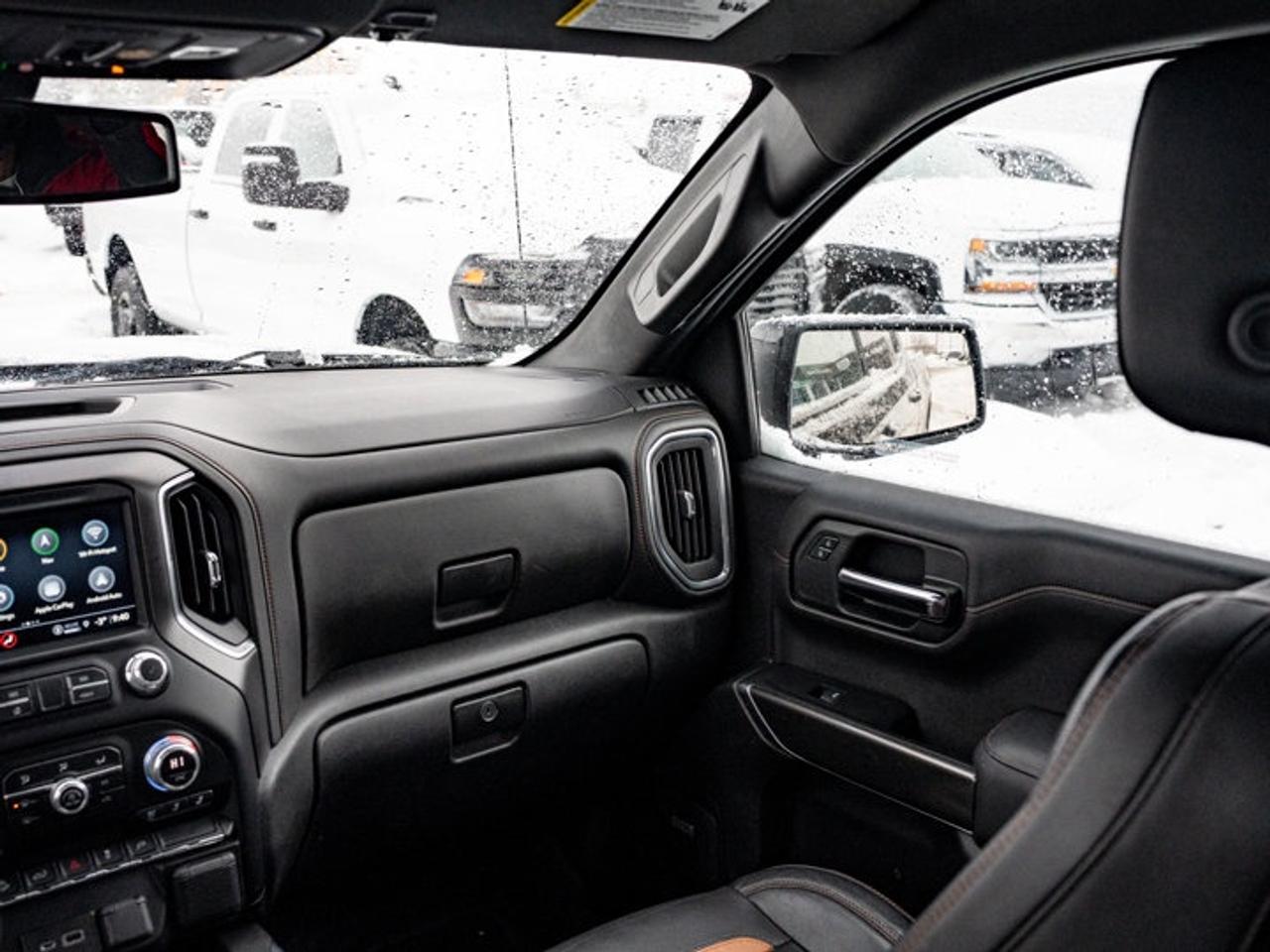 2022 GMC Sierra 1500 Limited AT4 Photo