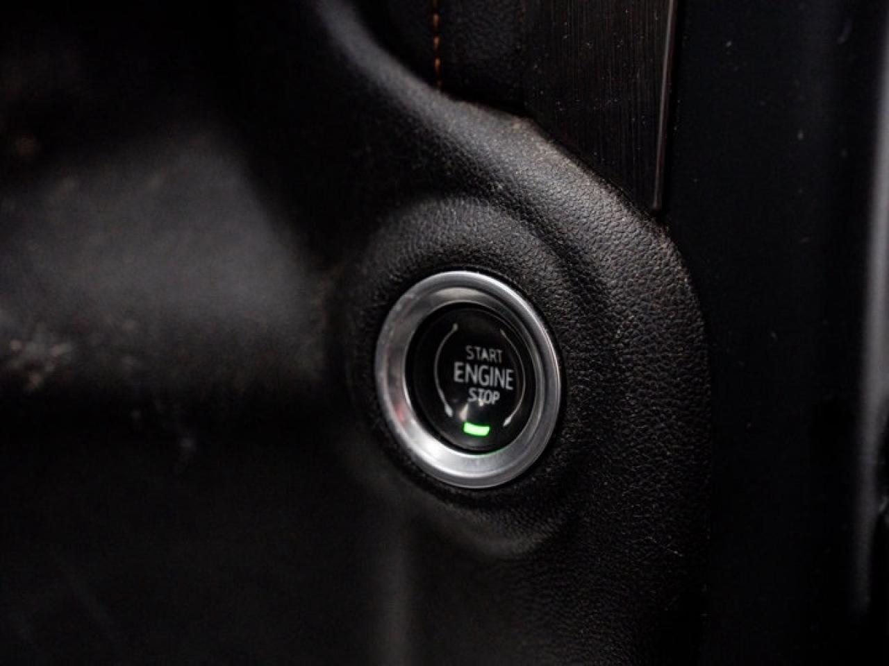 2022 GMC Sierra 1500 Limited AT4 Photo