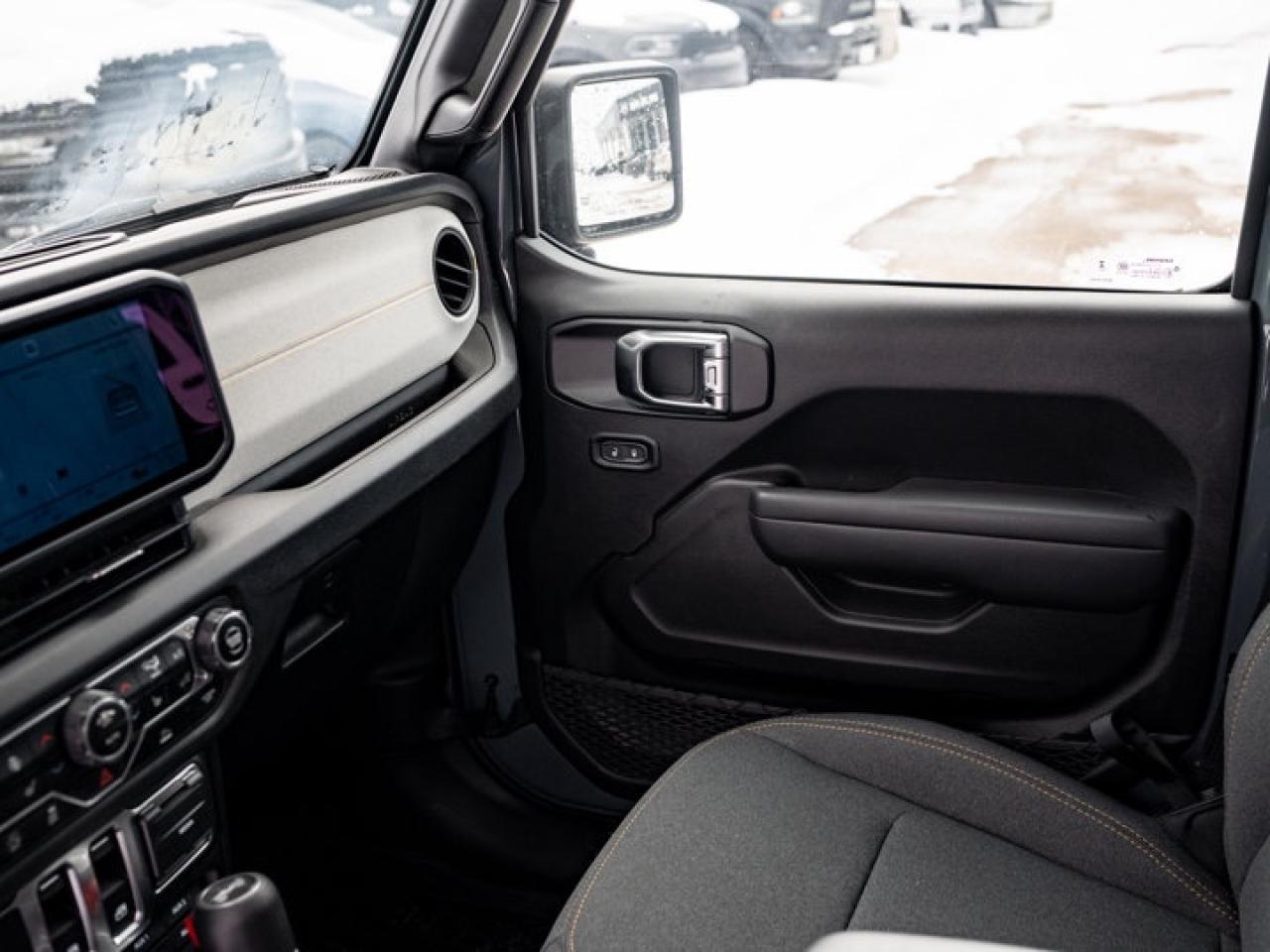 2025 Jeep Wrangler Willys Photo