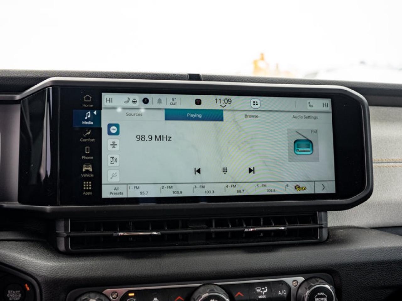 2025 Jeep Wrangler Willys Photo