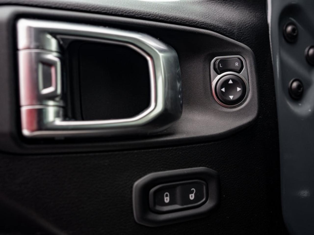 2025 Jeep Wrangler Willys Photo