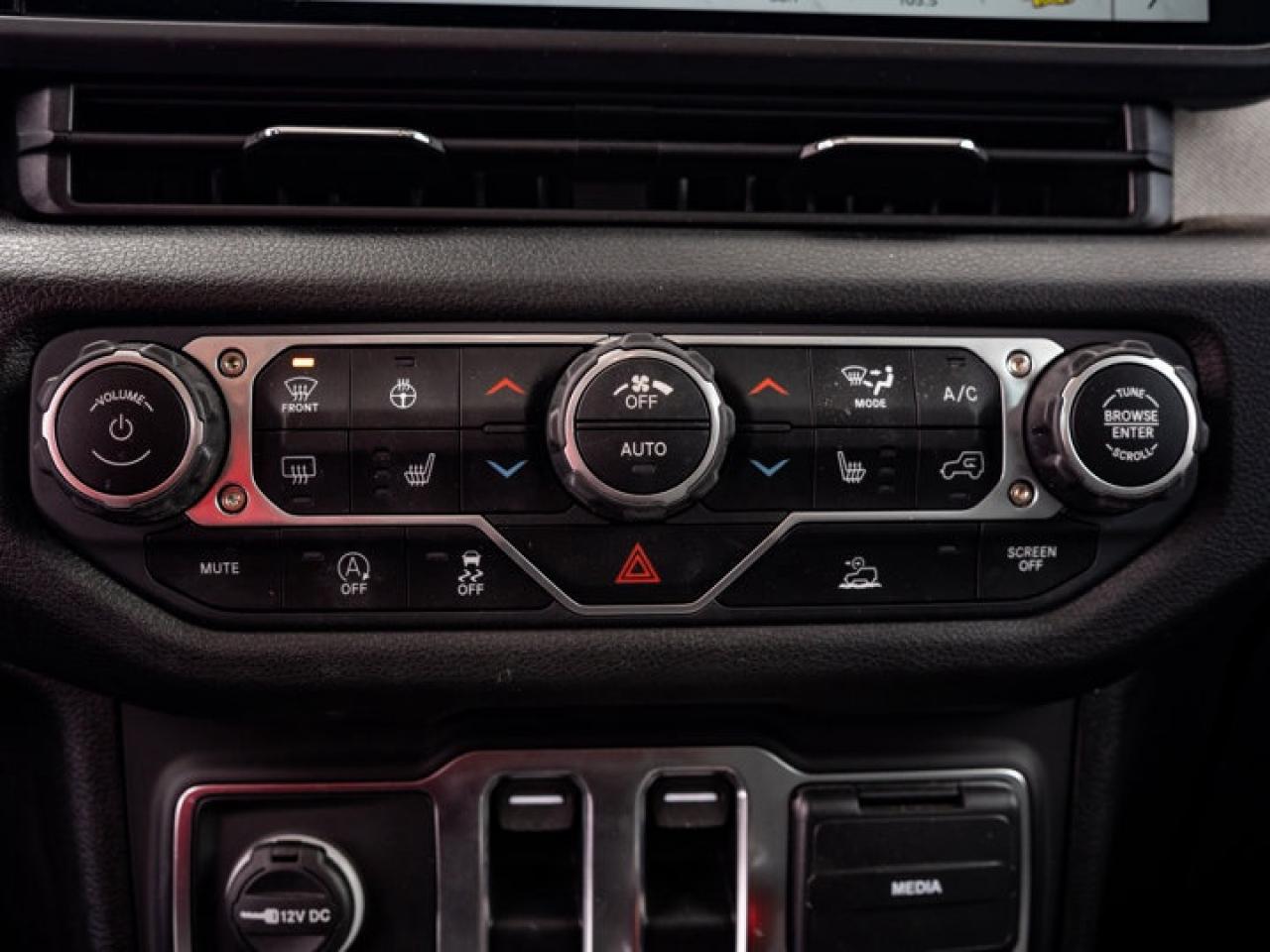 2025 Jeep Wrangler Willys Photo