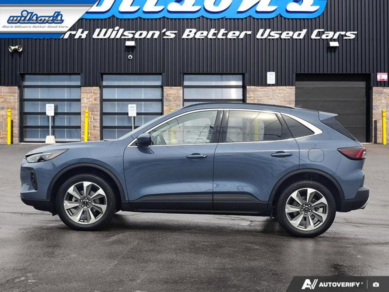 2025 Ford Escape Platinum AWD | 2.0L | Leather | Heated Wheel + Seats | Adaptive Cruise | Power Seat | and More ! Photo