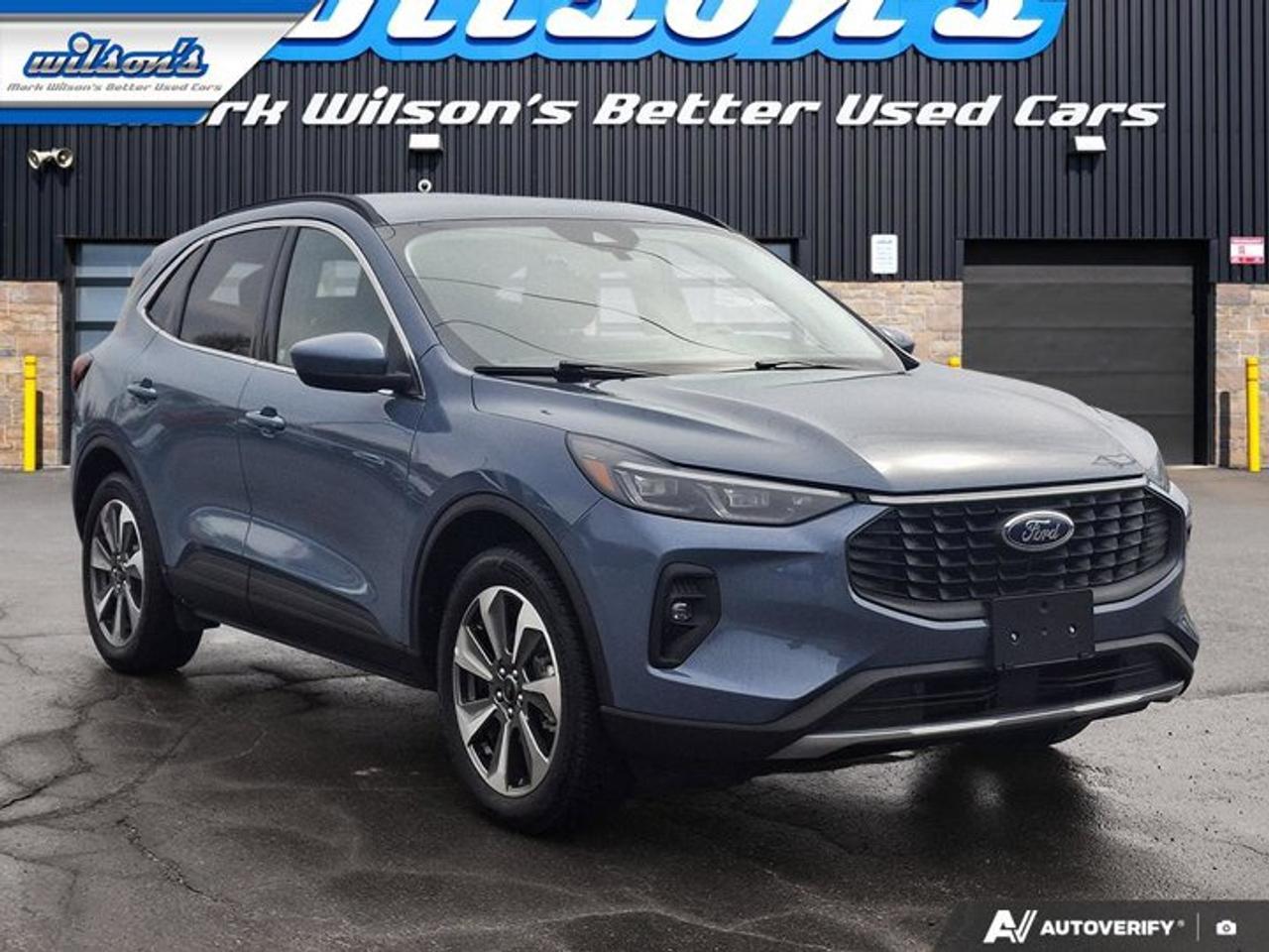 2025 Ford Escape Platinum AWD | 2.0L | Leather | Heated Wheel + Seats | Adaptive Cruise | Power Seat | and More ! Photo