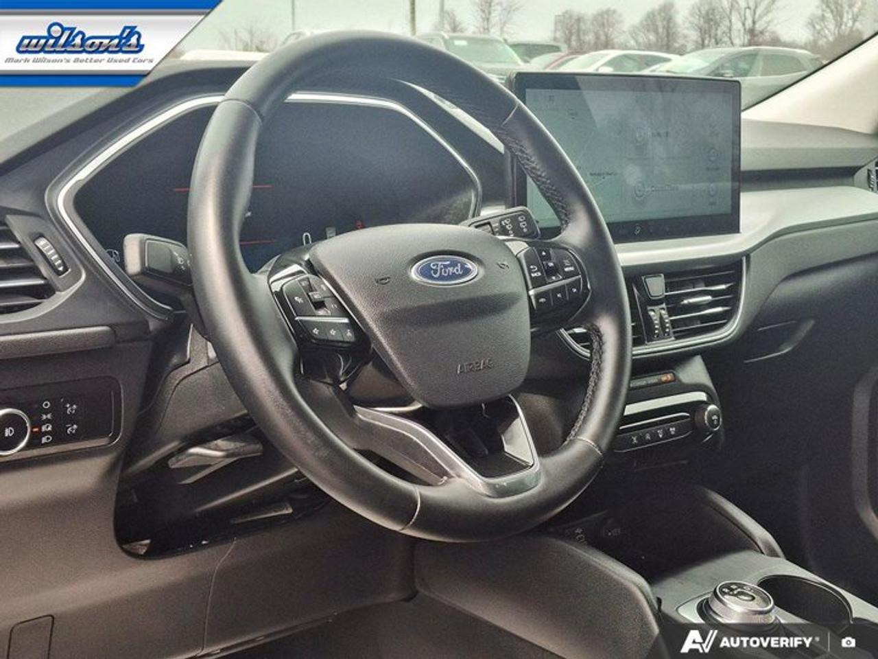 2025 Ford Escape Platinum AWD | 2.0L | Leather | Heated Wheel + Seats | Adaptive Cruise | Power Seat | and More ! Photo