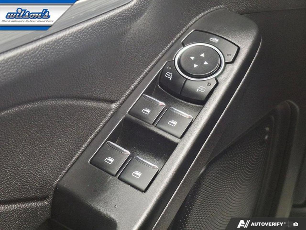 2025 Ford Escape Platinum AWD | 2.0L | Leather | Heated Wheel + Seats | Adaptive Cruise | Power Seat | and More ! Photo