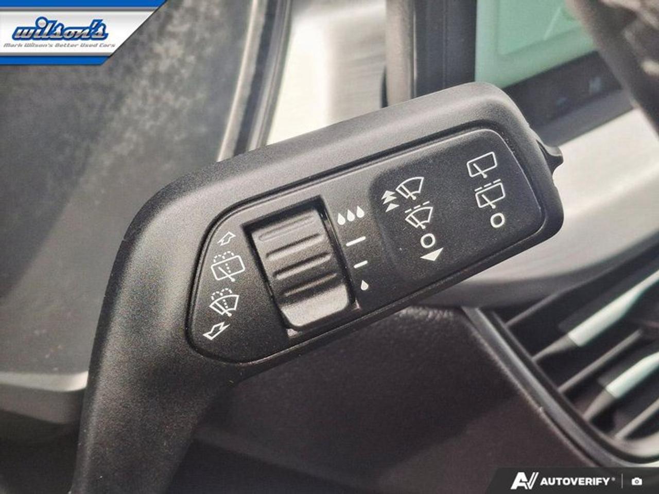 2025 Ford Escape Platinum AWD | 2.0L | Leather | Heated Wheel + Seats | Adaptive Cruise | Power Seat | and More ! Photo