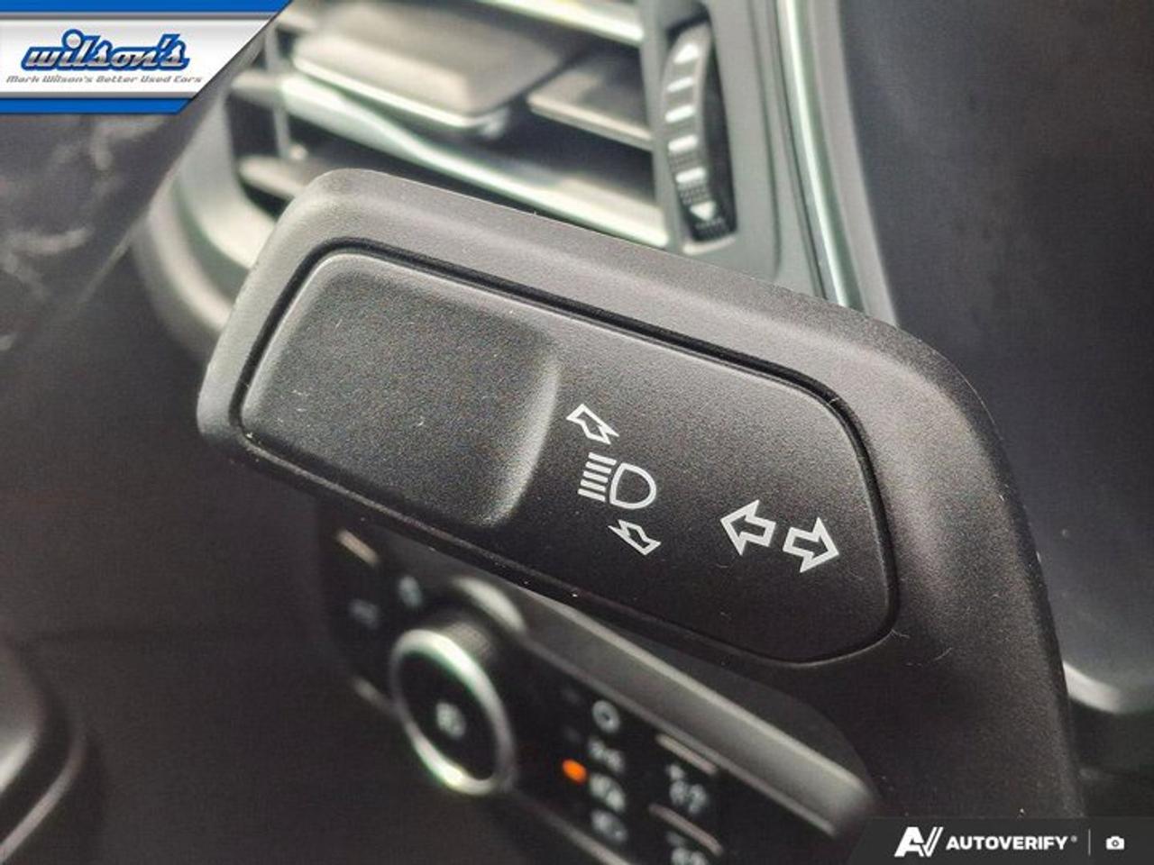 2025 Ford Escape Platinum AWD | 2.0L | Leather | Heated Wheel + Seats | Adaptive Cruise | Power Seat | and More ! Photo