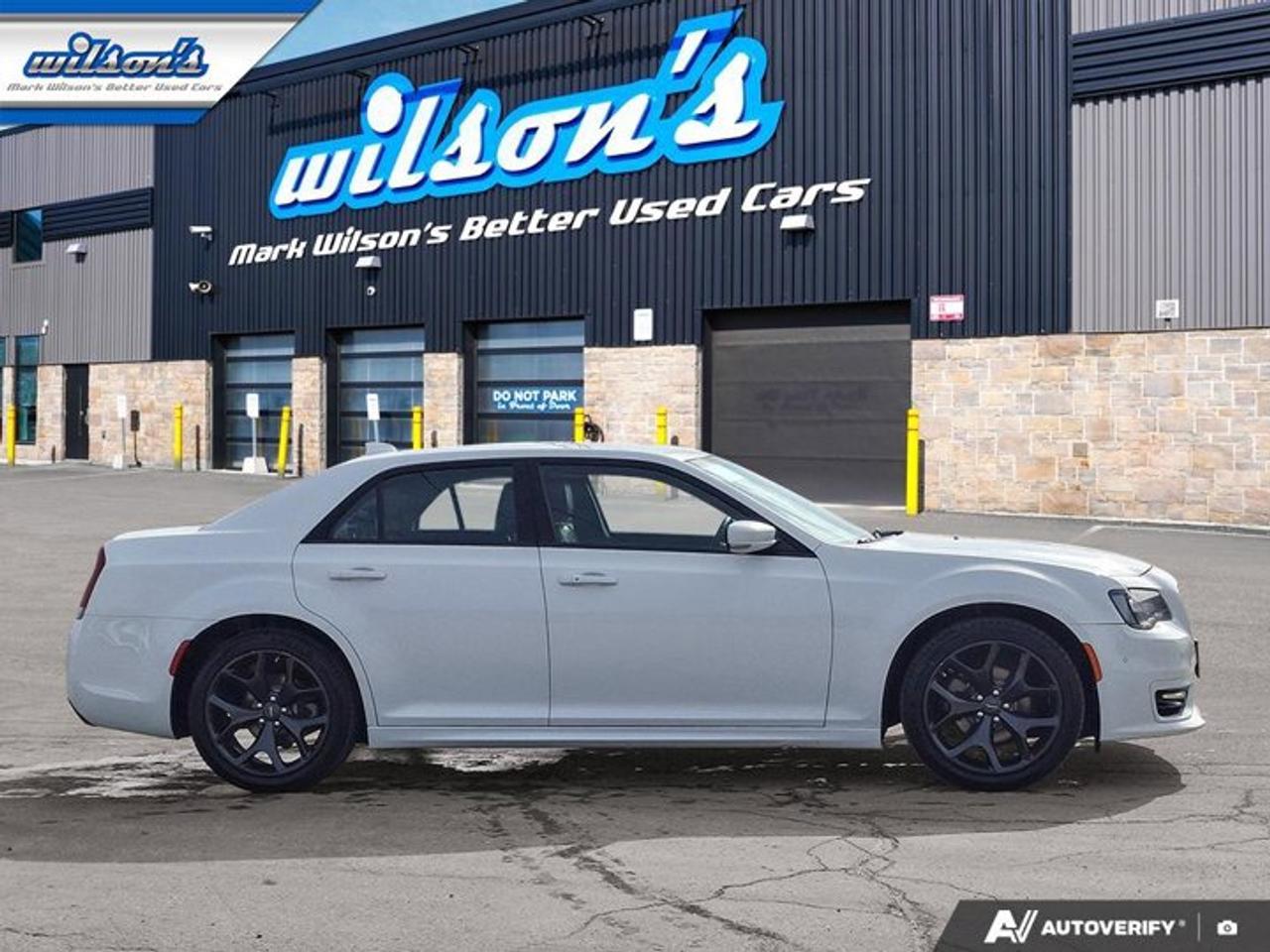 2022 Chrysler 300 300 Touring L | Leather | Heated Seats | Remote Start | CarPlay + Android | Rear Camera | and More ! Photo