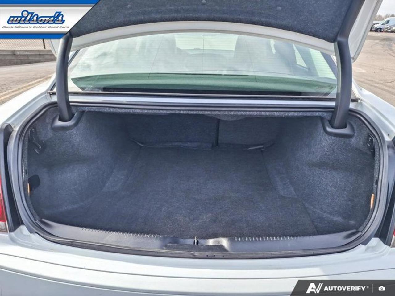 2022 Chrysler 300 300 Touring L | Leather | Heated Seats | Remote Start | CarPlay + Android | Rear Camera | and More ! Photo