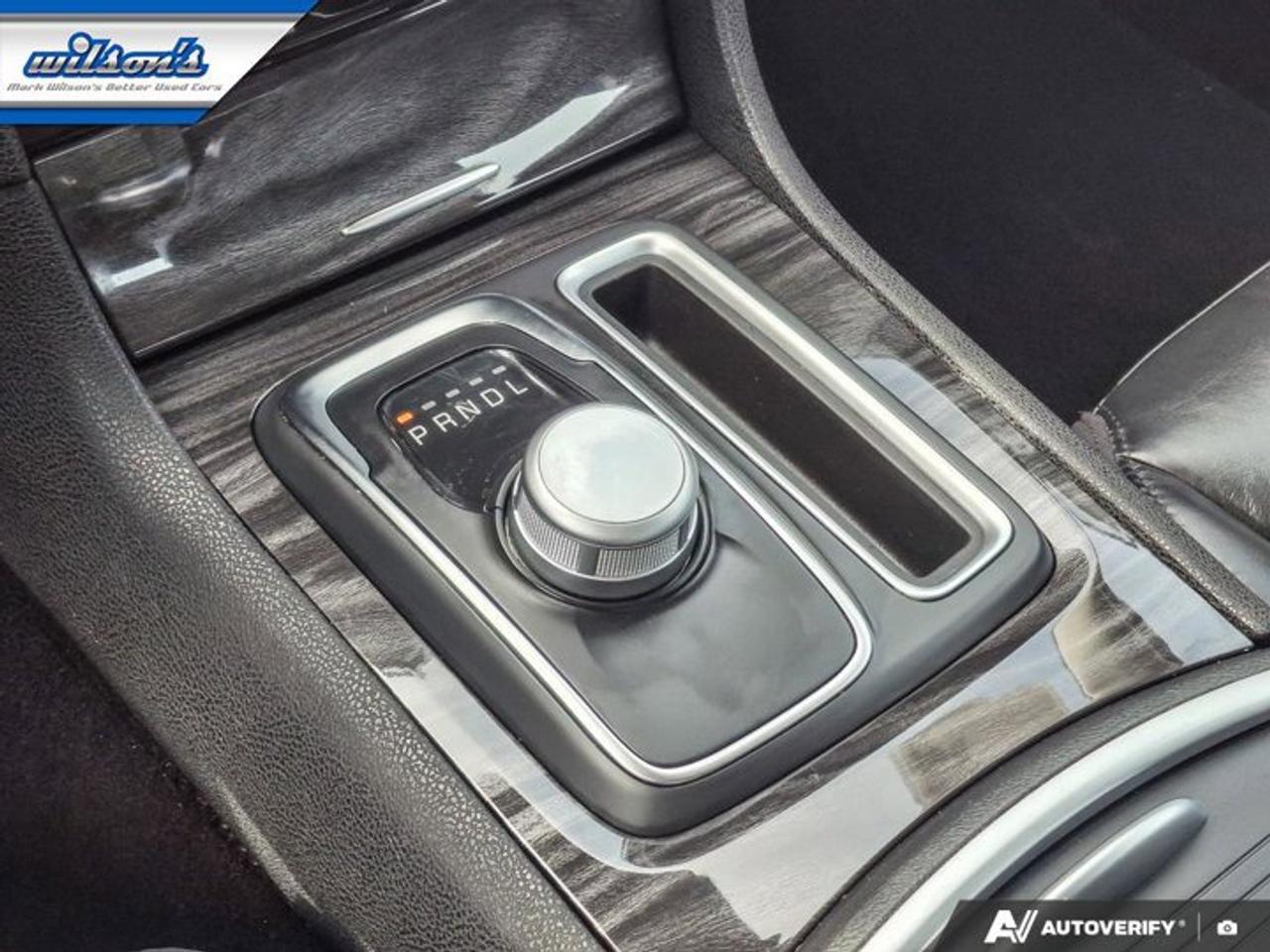 2022 Chrysler 300 300 Touring L | Leather | Heated Seats | Remote Start | CarPlay + Android | Rear Camera | and More ! Photo