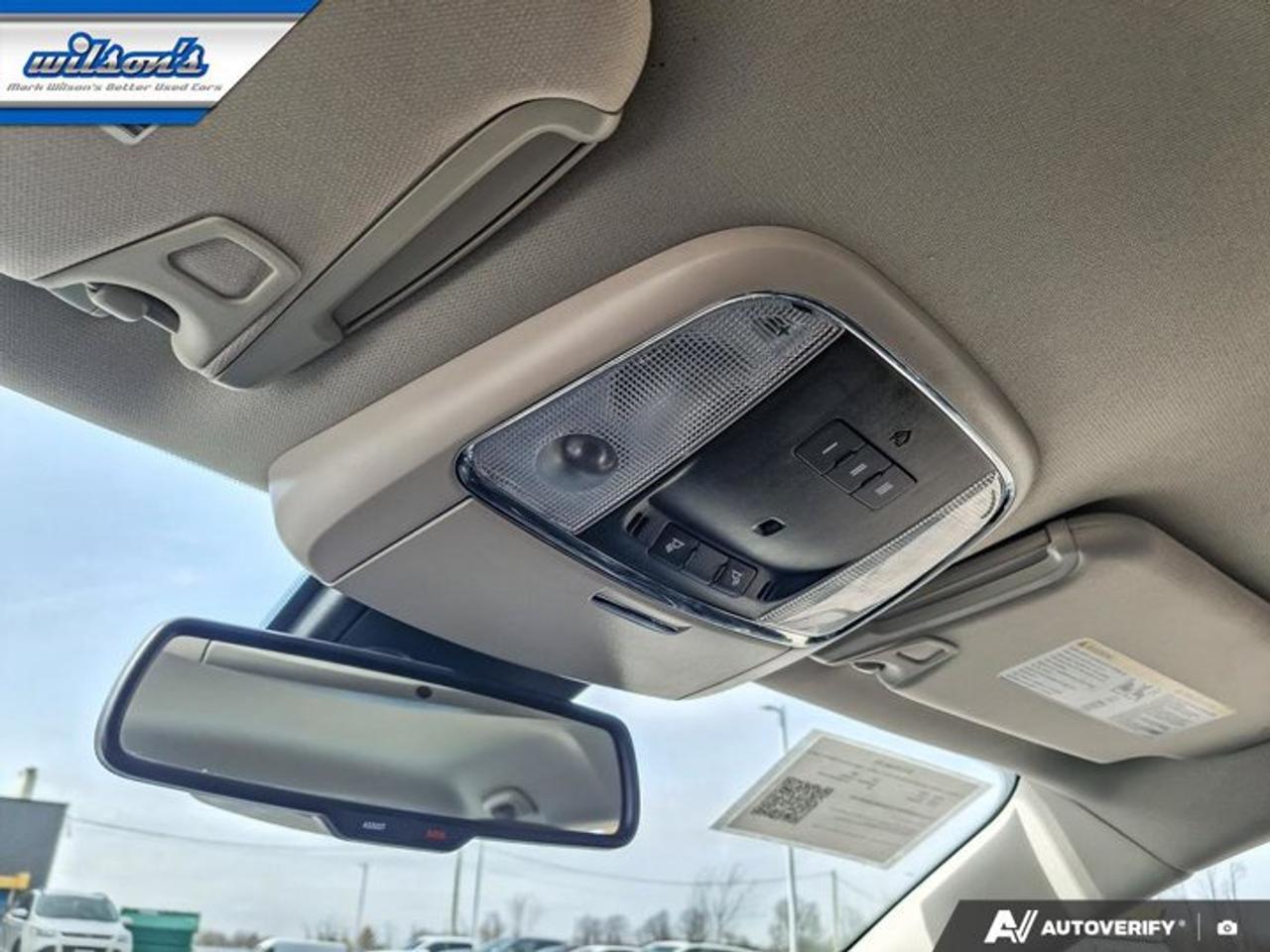 2022 Chrysler 300 300 Touring L | Leather | Heated Seats | Remote Start | CarPlay + Android | Rear Camera | and More ! Photo