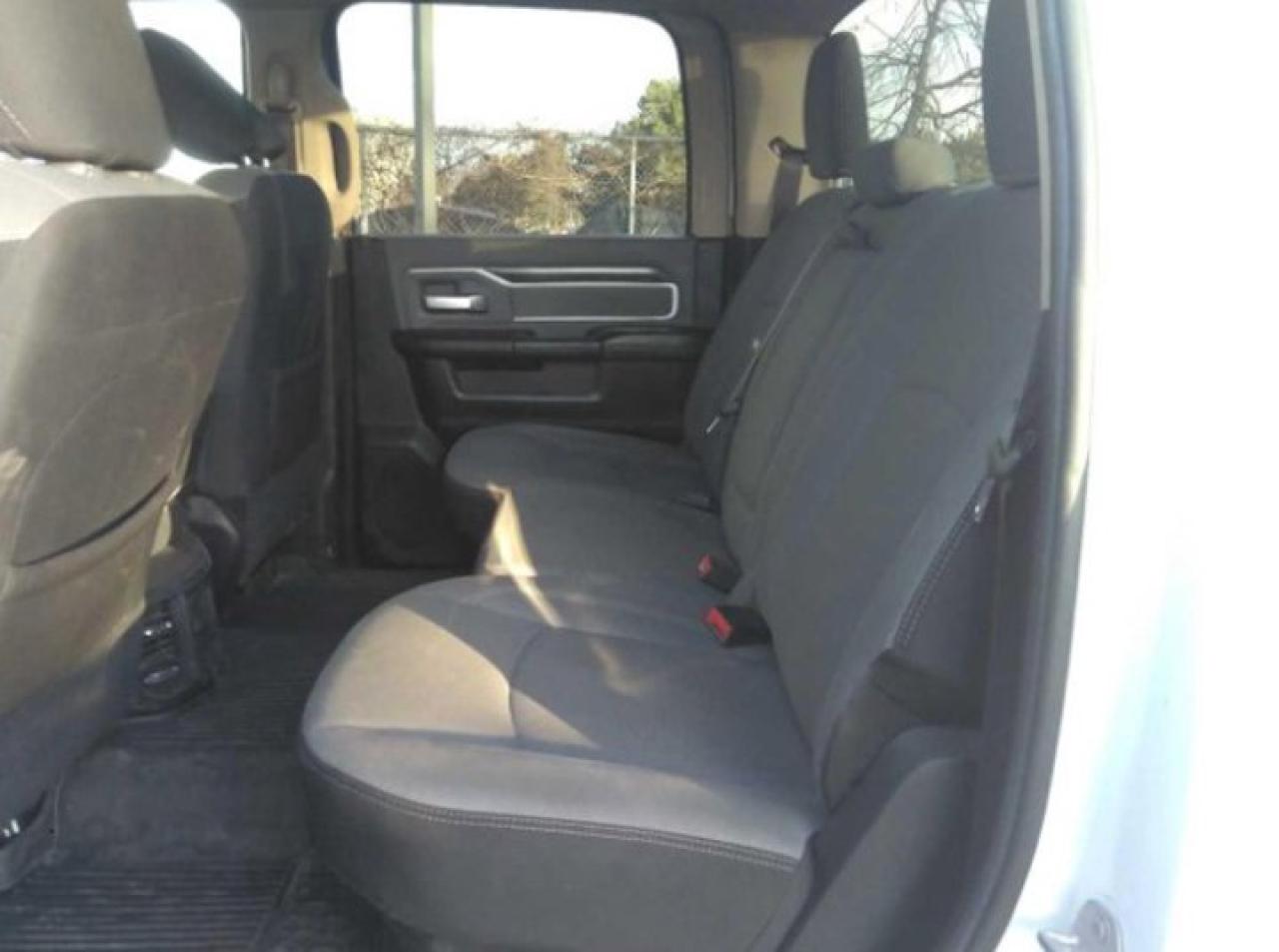 2019 RAM 3500 Big Horn Crew 4X4 | Power Seat | Bluetooth | Rear Camera | and More ! Photo3