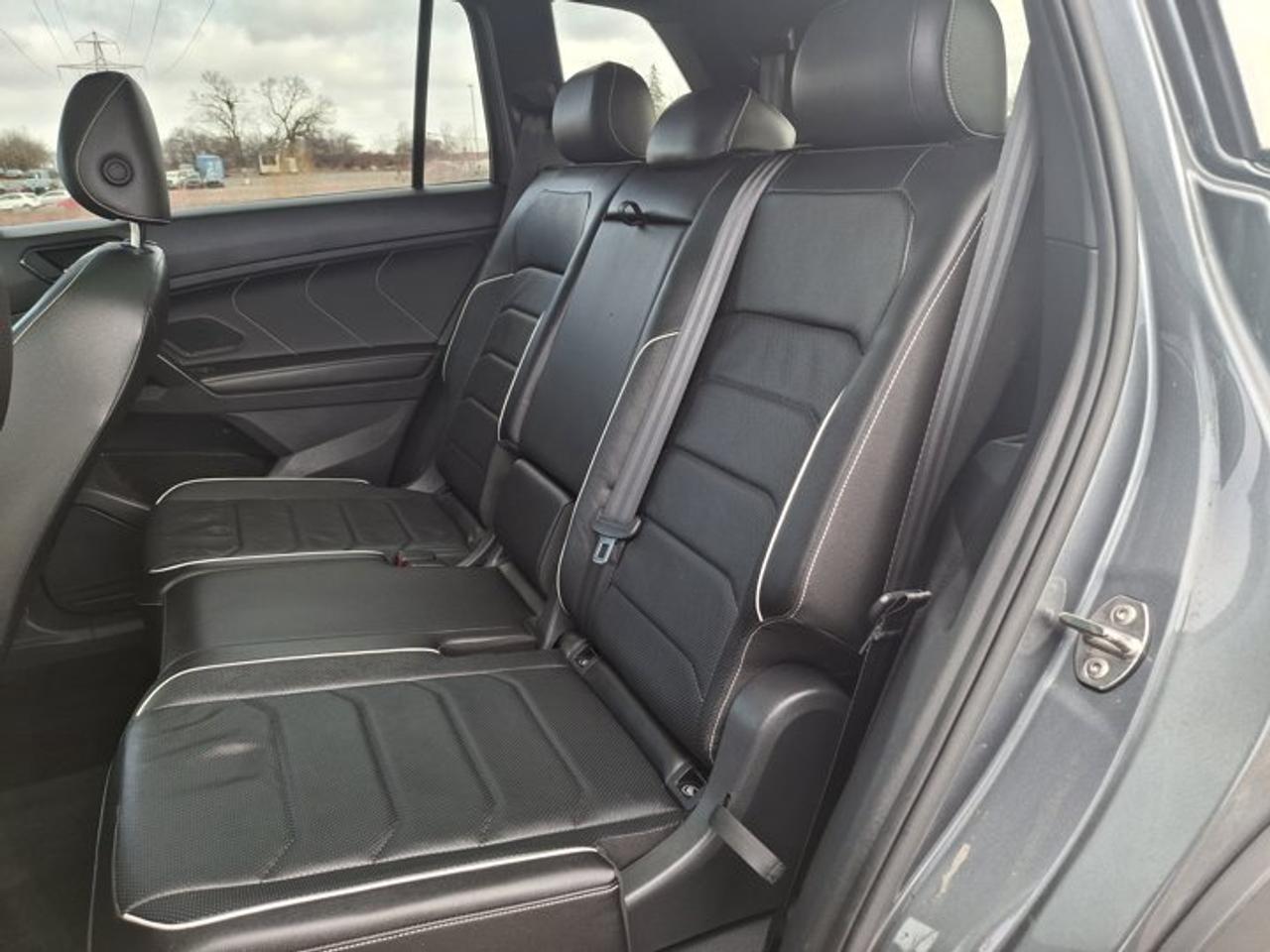 2024 Volkswagen Tiguan Highline R-Line AWD | Leather | Sunroof | Nav | 360 Camera | CarPlay + Android | 3rd Row | and More! Photo